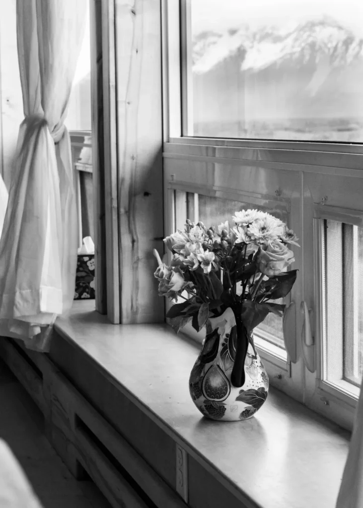 pioneer ridge bed and breakfast inn common room 1