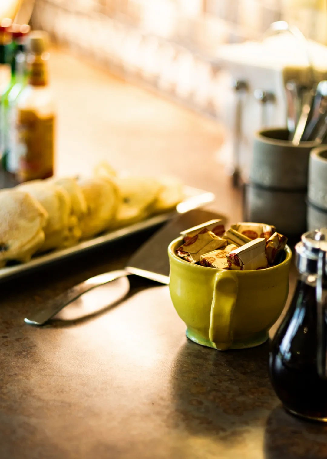 pioneer ridge bed and breakfast inn common room 6