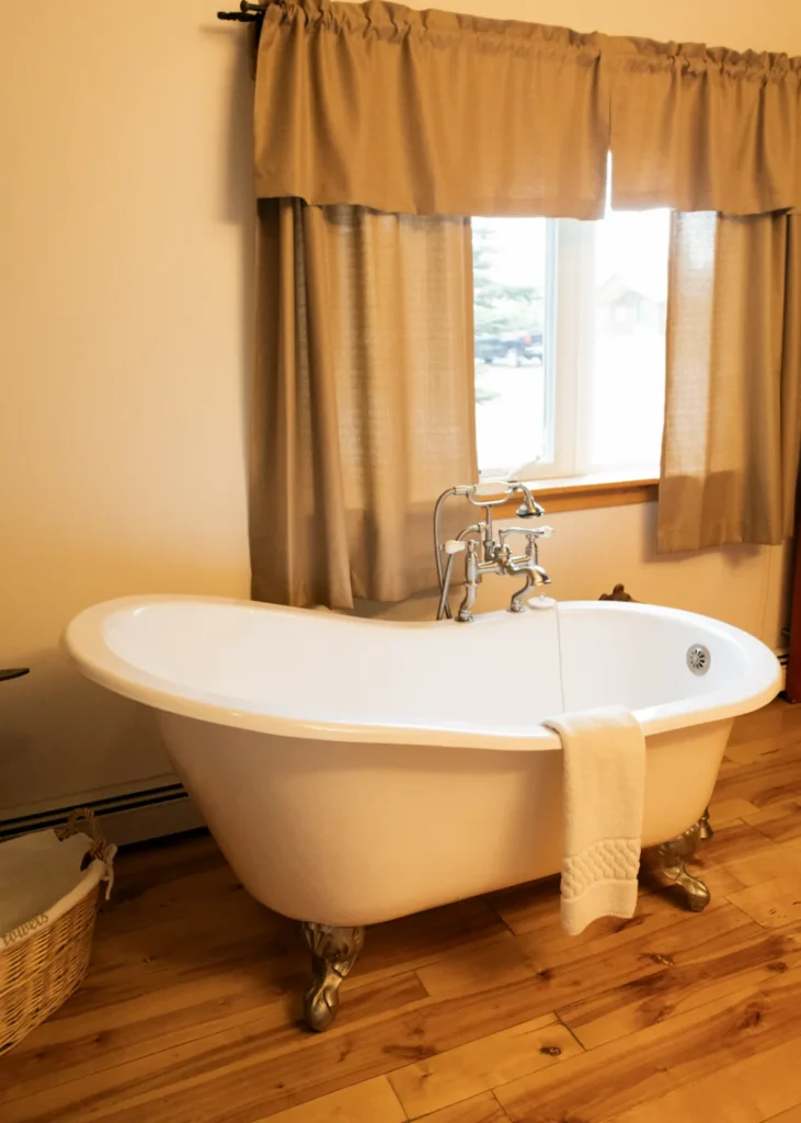 pioneer ridge bed and breakfast inn fishing room 13