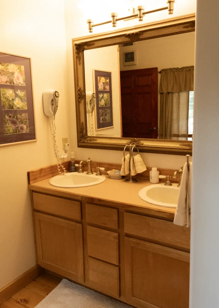 pioneer ridge bed and breakfast inn fishing room 16