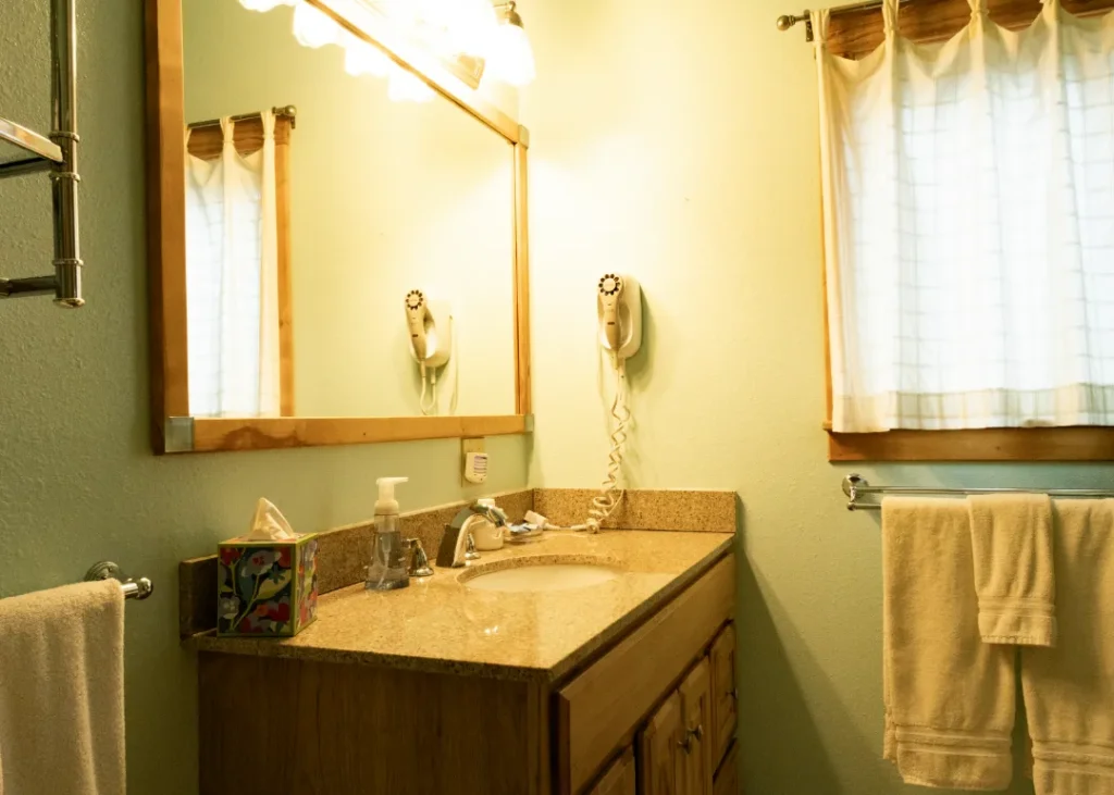 pioneer ridge bed and breakfast inn mccombs room 14