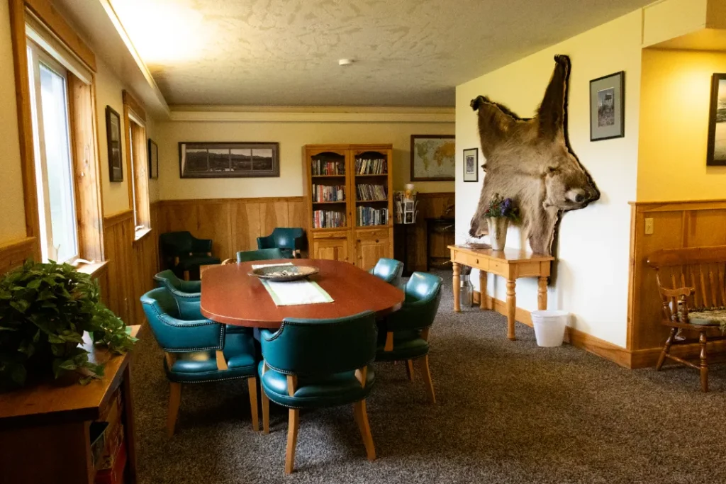 pioneer ridge bed and breakfast inn midnight sun gameroom 15