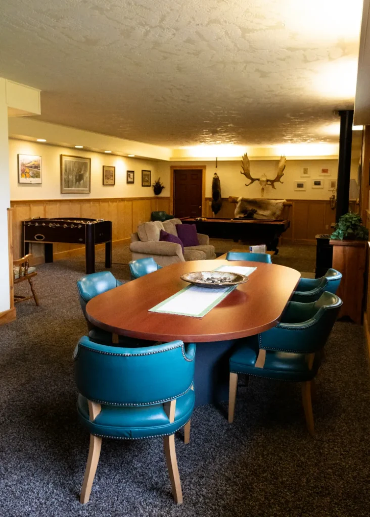 pioneer ridge bed and breakfast inn midnight sun gameroom 18
